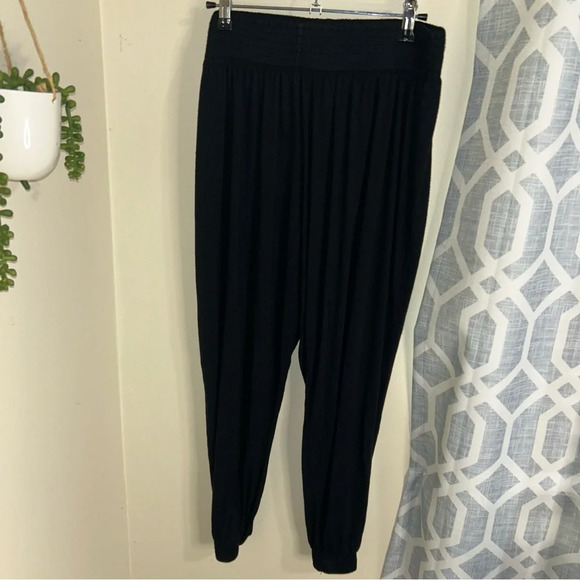 H&M pull on black pants - Picture 1 of 4